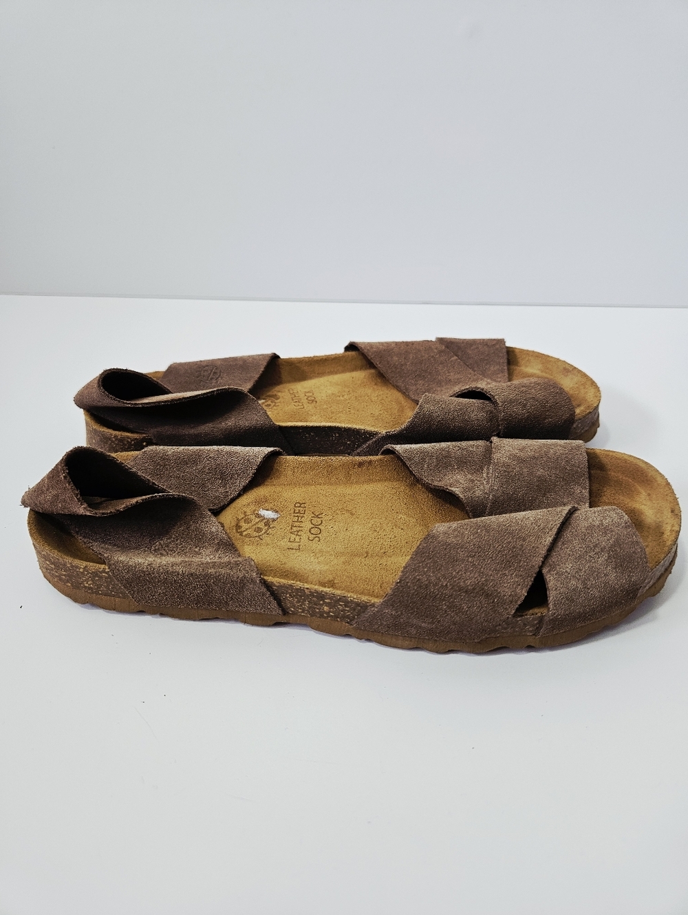 Yokono Criss Cross Leather Slide Sandals Size 8 Suede Comfort Minimalist - Picture 2 of 5